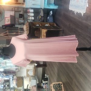 LuLaRoe dress, small has i little frayed spot on the right, front side. UWIT ar